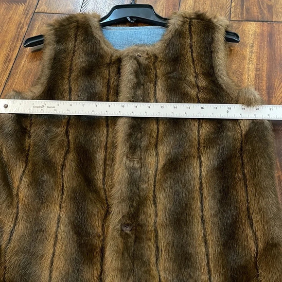 Denim & Co Reversible Denim Faux Fur Vest Size M - Picture 12 of 16